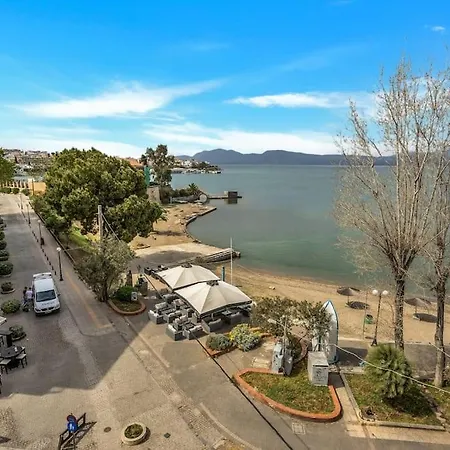 Apartment Bright With Splendid Sea View!